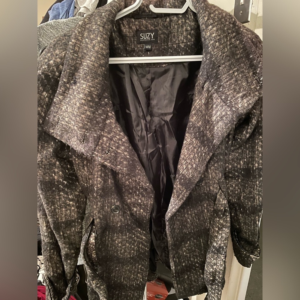 Size Medium Suzy Shier Coat with belt